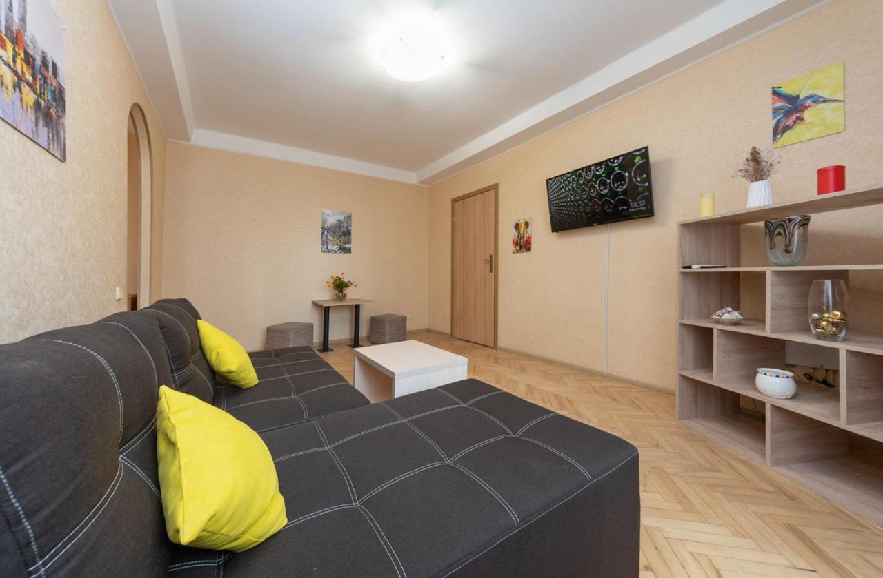 1 Bedroom Apart Near Metro Pecherska Kyiv Exterior photo